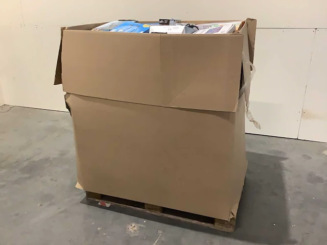 Pallet retourgoederen - afbeelding 2 van  8