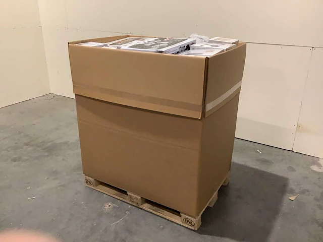 Pallet retourgoederen - afbeelding 2 van  7