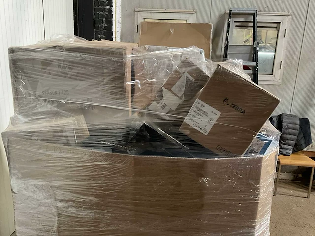 Pallet retourgoederen - afbeelding 3 van  12