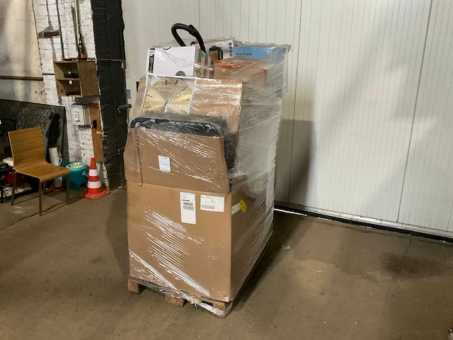 Pallet retourgoederen - afbeelding 1 van  13