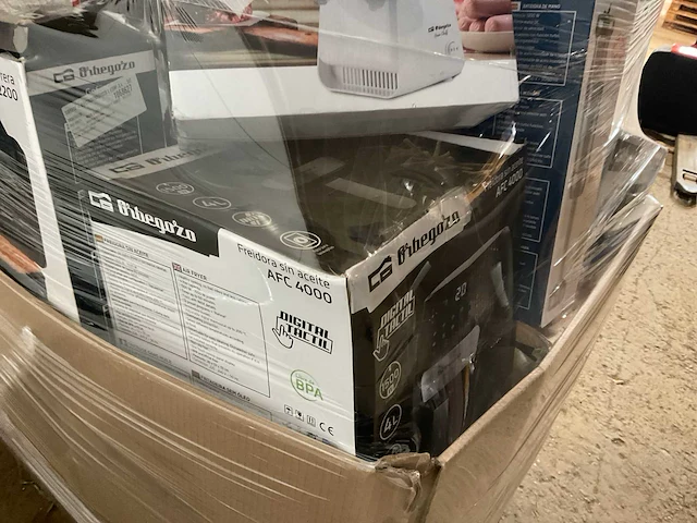 Pallet retourgoederen - afbeelding 10 van  25