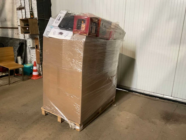 Pallet retourgoederen - afbeelding 1 van  17
