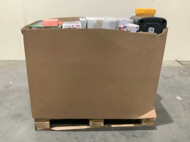 Pallet retourgoederen - afbeelding 6 van  7