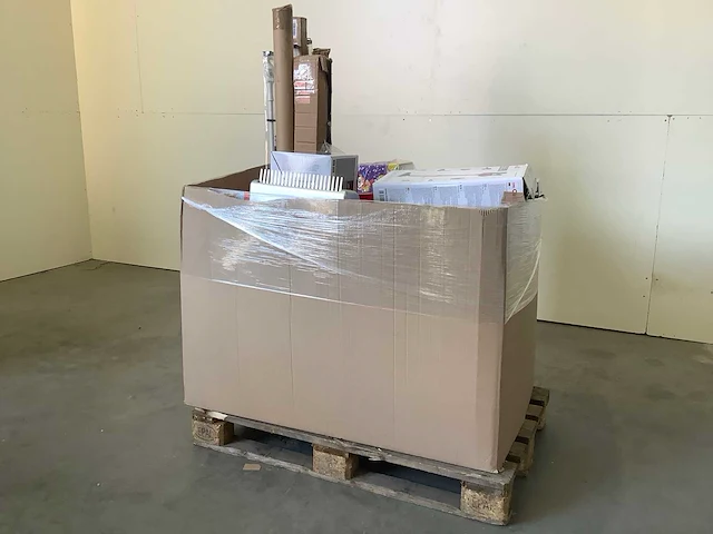 Pallet retourgoederen - afbeelding 7 van  9