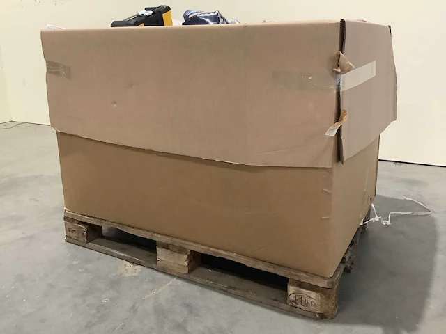 Pallet retourgoederen - afbeelding 2 van  4