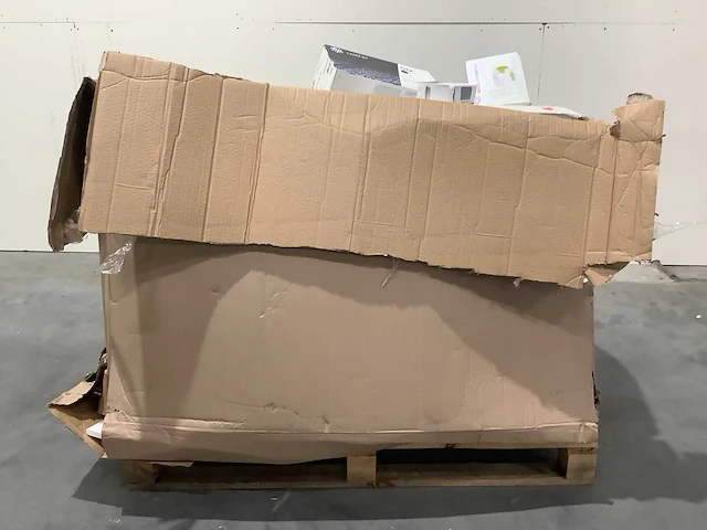 Pallet retourgoederen - afbeelding 8 van  9