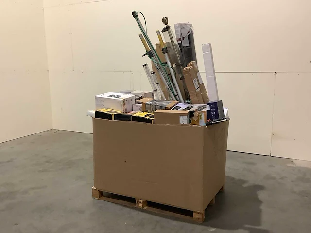 Pallet retourgoederen - afbeelding 7 van  9