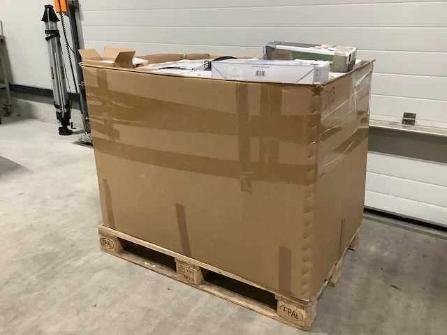 Pallet retourgoederen - afbeelding 7 van  9