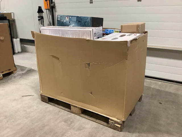 Pallet retourgoederen - afbeelding 6 van  8