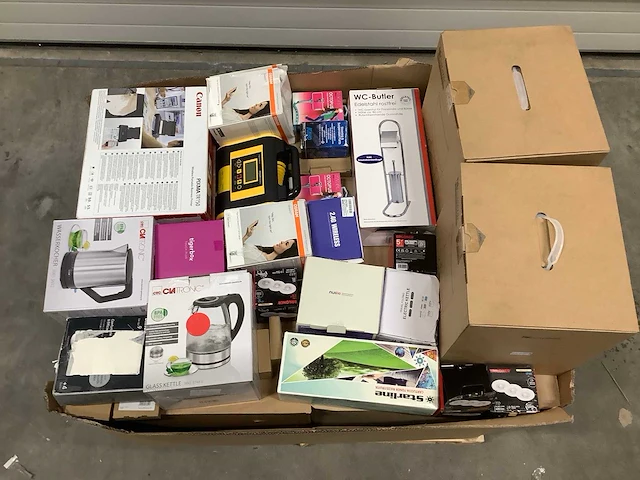 Pallet retourgoederen - afbeelding 1 van  9