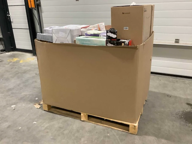 Pallet retourgoederen - afbeelding 7 van  9