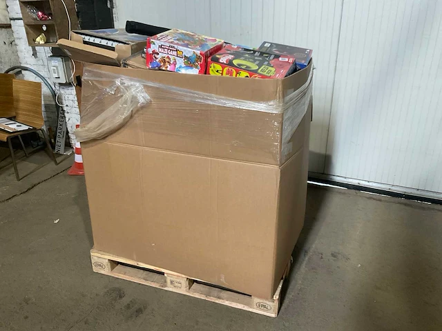 Pallet retourgoederen - afbeelding 1 van  19
