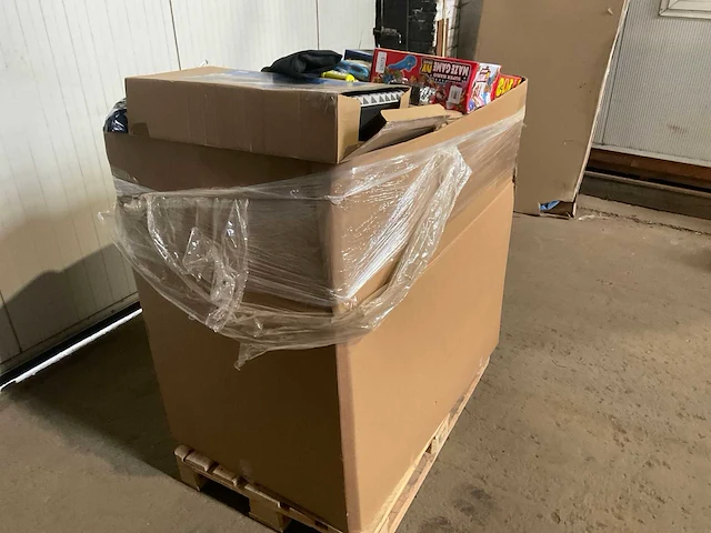 Pallet retourgoederen - afbeelding 13 van  19