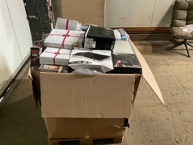 Pallet retourgoederen - afbeelding 14 van  19
