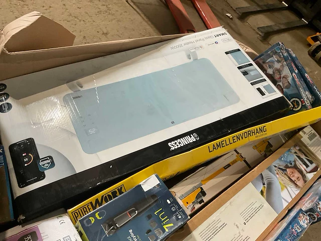 Pallet retourgoederen - afbeelding 2 van  22