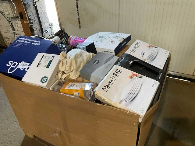 Pallet retourgoederen - afbeelding 12 van  24