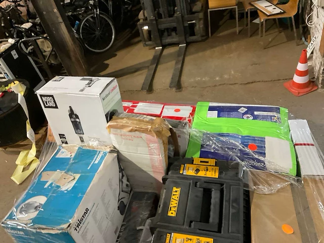 Pallet retourgoederen - afbeelding 19 van  27