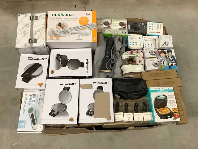 Pallet retourgoederen - afbeelding 1 van  9