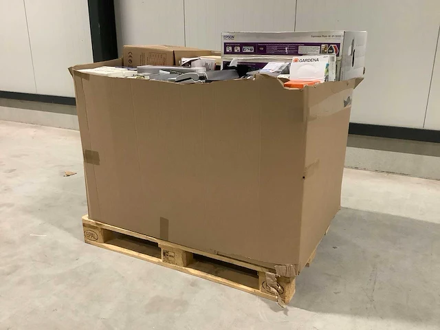 Pallet retourgoederen - afbeelding 8 van  9
