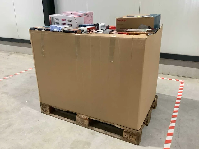 Pallet retourgoederen - afbeelding 8 van  9