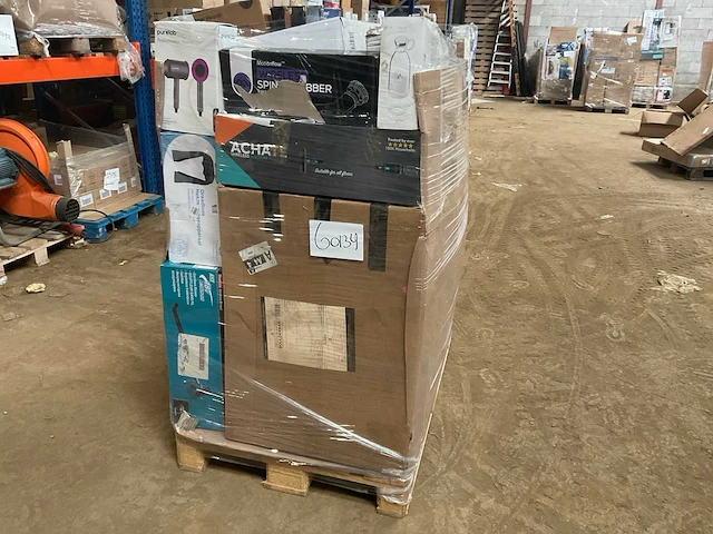 Pallet retourgoederen - afbeelding 1 van  12