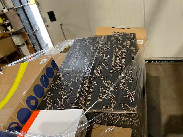 Pallet retourgoederen - afbeelding 2 van  15