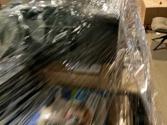 Pallet retourgoederen - afbeelding 11 van  21