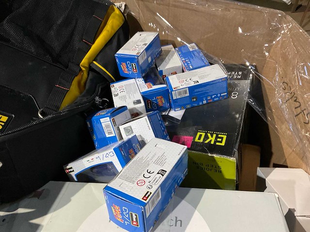 Pallet retourgoederen - afbeelding 6 van  19