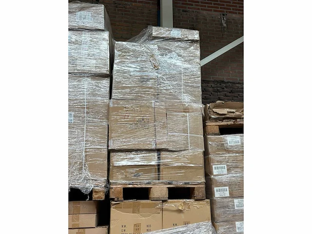 Pallet smokeshirt - sigaretten sleeves - afbeelding 2 van  2