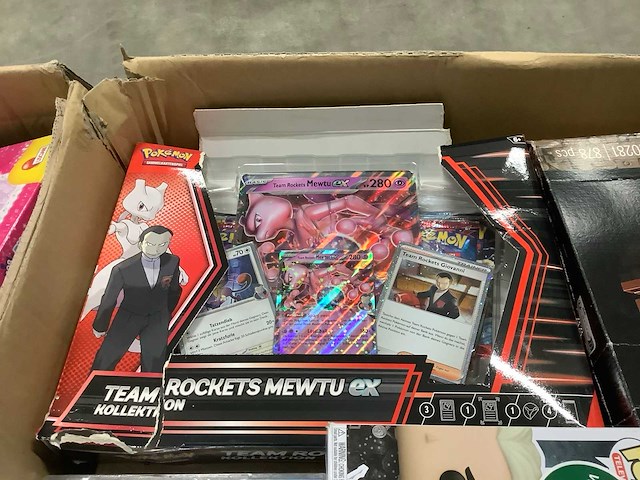 Pallet speelgoed - o.a lego, playmobil en pokemon - afbeelding 3 van  8