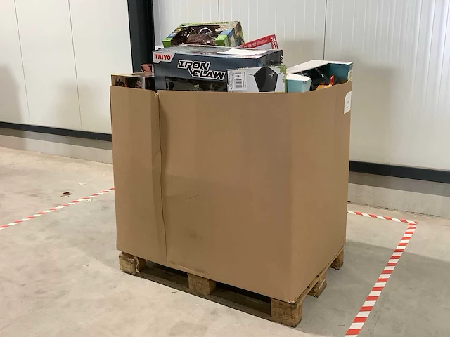 Pallet speelgoed - afbeelding 1 van  10