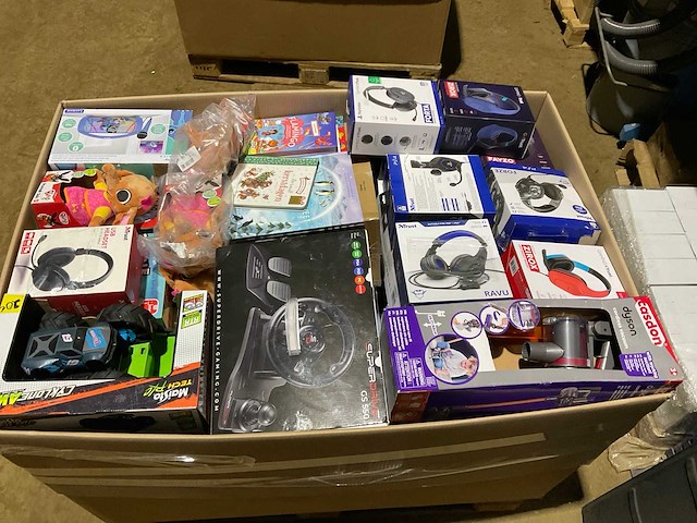 Pallet speelgoed - afbeelding 1 van  14