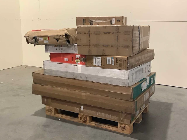 Pallet televisies retourgoederen - 10 items - afbeelding 1 van  7
