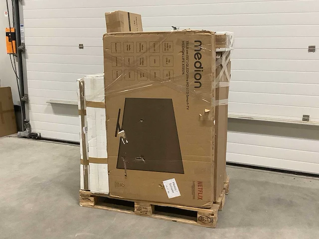 Pallet televisies retourgoederen - 10 items - afbeelding 1 van  7
