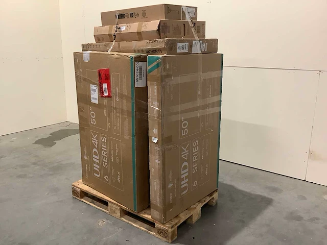 Pallet televisies retourgoederen - 13 items - afbeelding 1 van  7