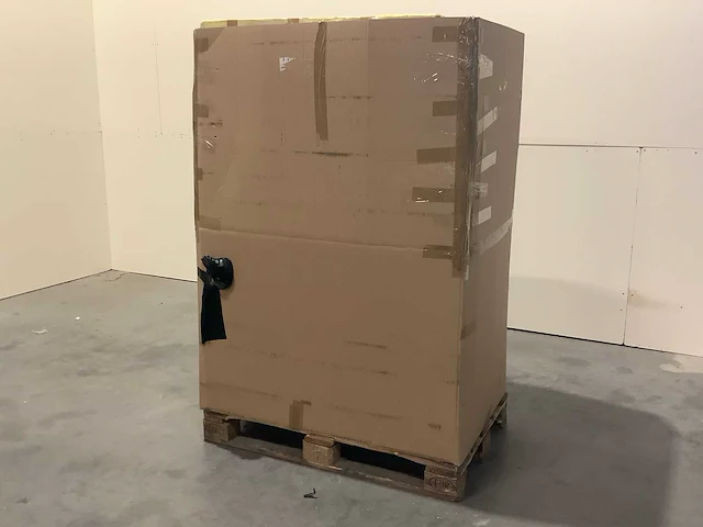 Pallet televisies retourgoederen - 15 items - afbeelding 1 van  8