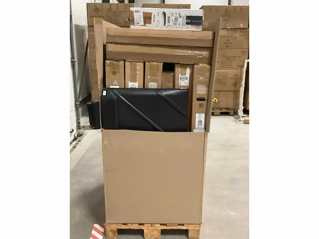 Pallet televisies retourgoederen - 17 items - afbeelding 3 van  7