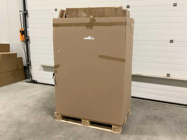 Pallet televisies retourgoederen - 18 items - afbeelding 1 van  5