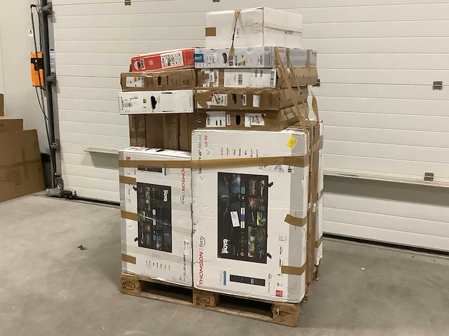 Pallet televisies retourgoederen - 18 items - afbeelding 1 van  6