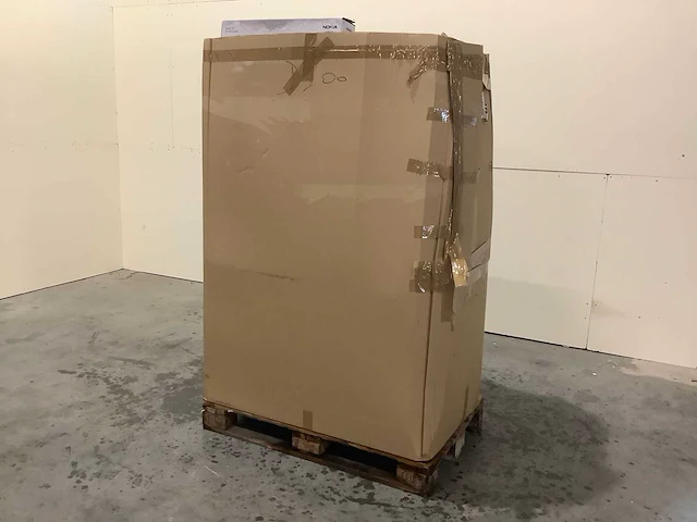 Pallet televisies retourgoederen - 21 items - afbeelding 1 van  8