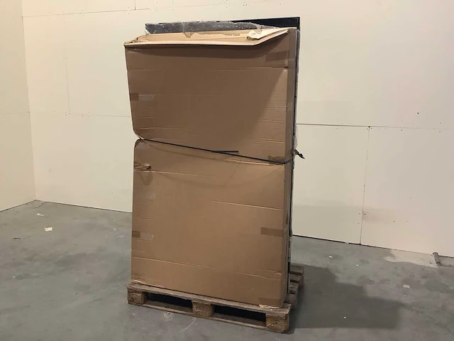 Pallet televisies retourgoederen - 4 items - afbeelding 1 van  6