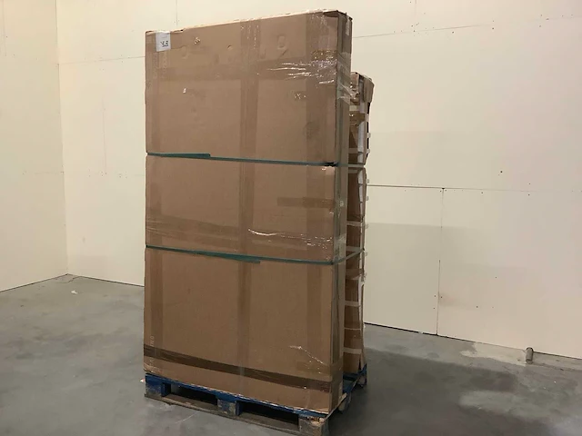 Pallet televisies retourgoederen - 4 items - afbeelding 1 van  6
