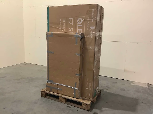 Pallet televisies retourgoederen - 4 items - afbeelding 1 van  6