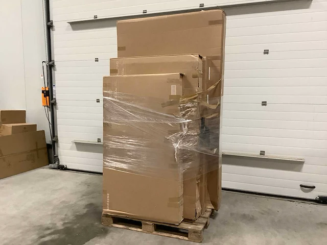 Pallet televisies retourgoederen - 4 items - afbeelding 1 van  6