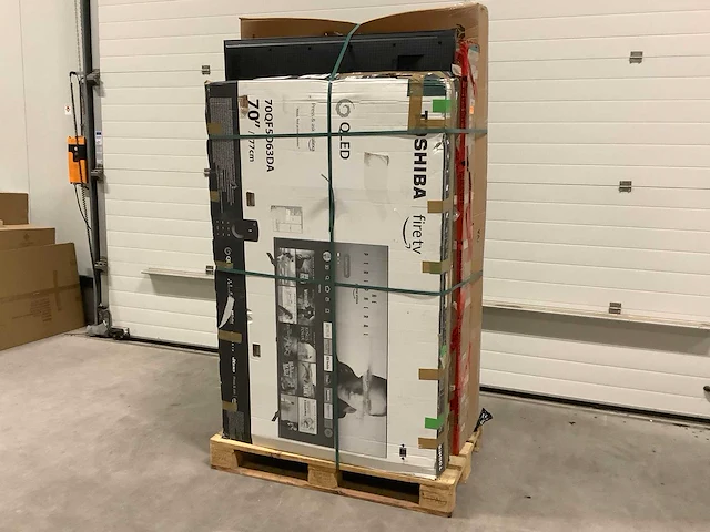 Pallet televisies retourgoederen - 4 items - afbeelding 1 van  5