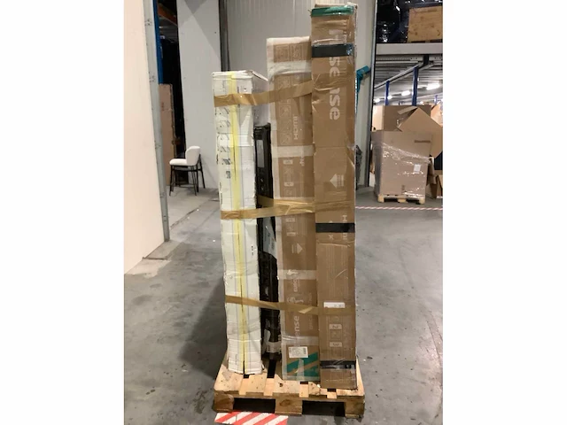 Pallet televisies retourgoederen - 4 items - afbeelding 3 van  9
