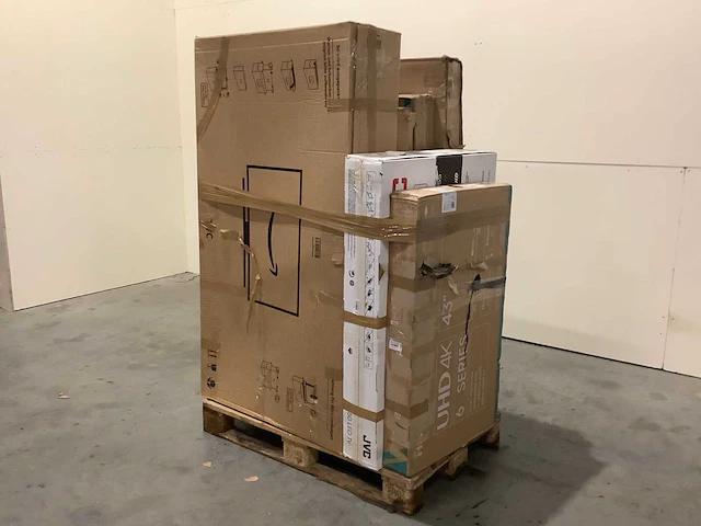 Pallet televisies retourgoederen - 6 items - afbeelding 1 van  8