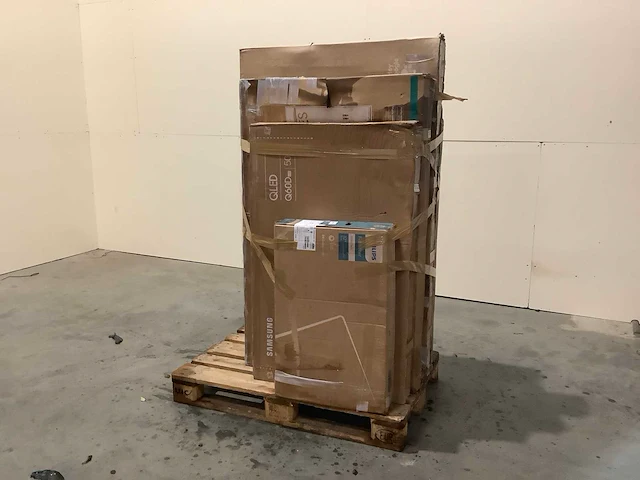 Pallet televisies retourgoederen - 6 items - afbeelding 1 van  7