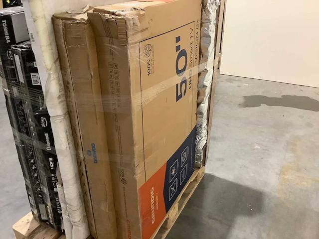 Pallet televisies retourgoederen - 7 items - afbeelding 4 van  8