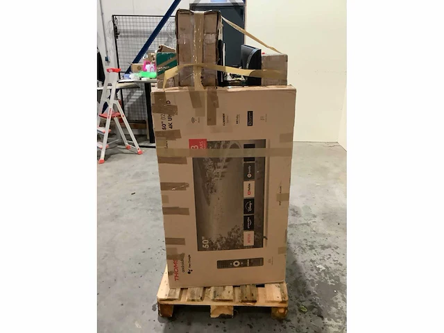 Pallet televisies retourgoederen - 7 items - afbeelding 4 van  9